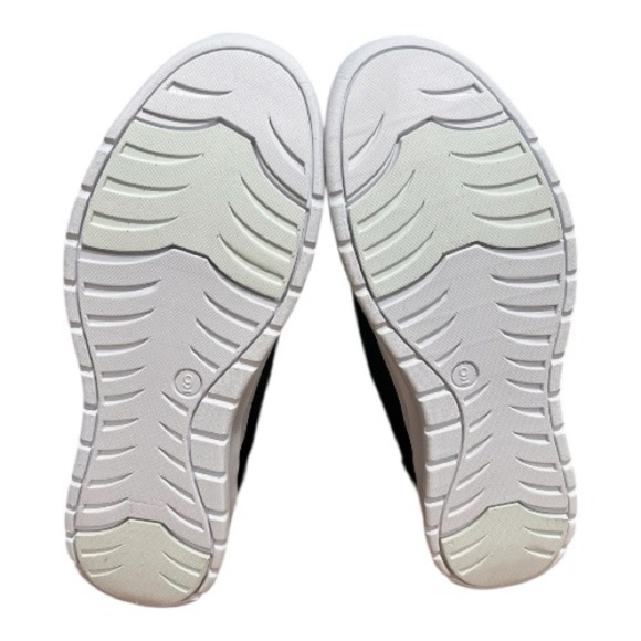 All in Motion Men’s Black Slip-On Athletic Sneakers Size 9 | Lightweight Comfort - Picture 2 of 5